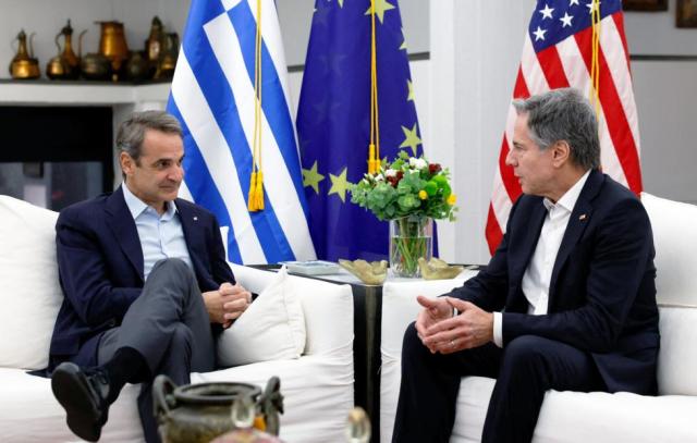 Премьер-министр Греции Кириакос Мицотакис и госсекретарь США Энтони Блинкен