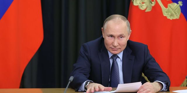 Президент РФ В. Путин в режиме видеоконференции провел совещание