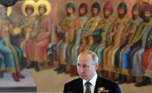 Президент РФ Владимир Путин на приеме в Кремле для глав государств, приглашенных на военный парад в ознаменование 75-летия Победы в Великой Отечественной войне