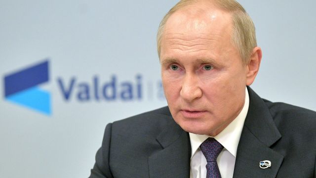 Президент РФ Владимир Путин принимает участие в заседании дискуссионного клуба "Валдай" в режиме видеосвязи