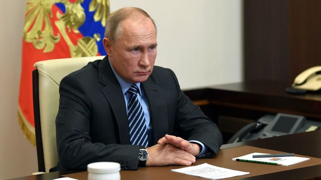 Президент РФ Владимир Путин проводит в режиме видеоконференции совещание по вопросу "О гуманитарной миссии в Нагорном Карабахе"