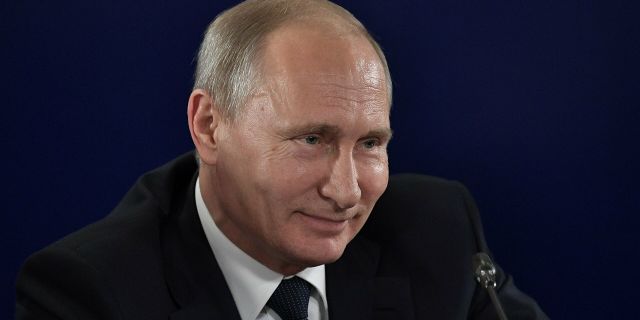 Президент РФ Владимир Путин во время совещания