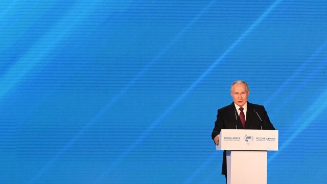 Президент РФ Владимир Путин выступает на международной парламентской конференции "Россия - Африка в многополярном мире"