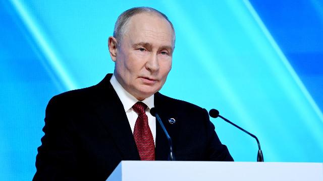 Президент РФ Владимир Путин выступает на пленарной сессии XXIII ежегодного заседания Международного дискуссионного клуба "Валдай" Президент РФ Владимир Путин выступает на пленарной сессии XXIII ежегодного заседания Международного дискуссионного клуба "Валдай"
