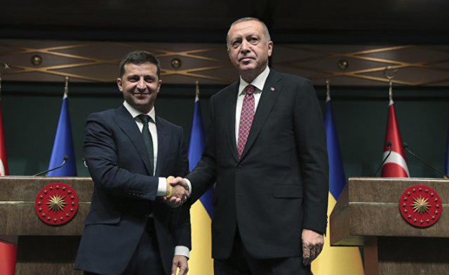 Президент Турции Реджеп Тайип Эрдоган и президент Украины Владимир Зеленский в Анкаре