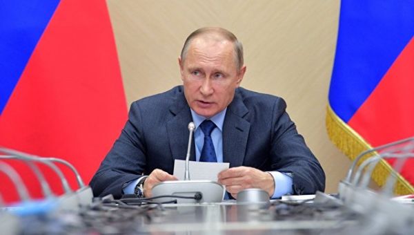 Президент РФ Владимир Путин проводит заседание Комиссии по вопросам военно-технического сотрудничества с иностранными государствами. 6 июля 2017