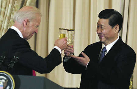 При помощи прямой линии Вашингтон надеется установить более тесные связи с Пекином. Фото Reuters