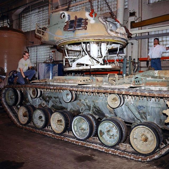 Процесс переделки танка М60А3 в ходовой макет БМП-3