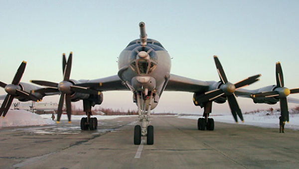 Противолодочный самолет Ту-142. Архивное фото