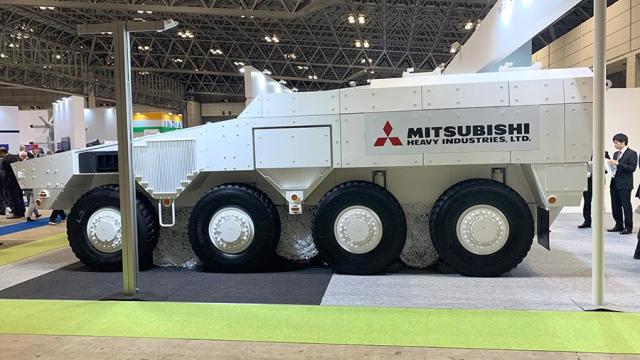 Прототип японской колесной платформы от Mitsubishi Heavy Industries на выставке DSEI Japan в 2019 году