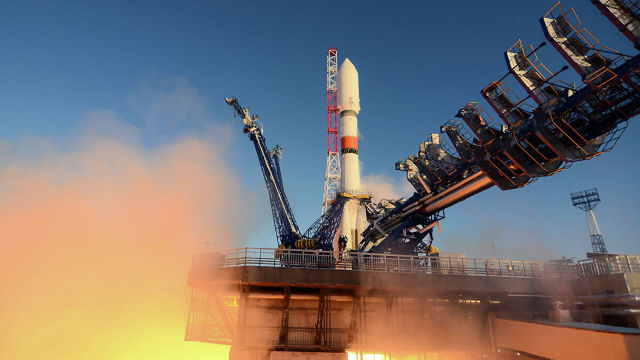 Пуск ракеты-носителя среднего класса "Союз-2.1б" с космодрома Плесецк