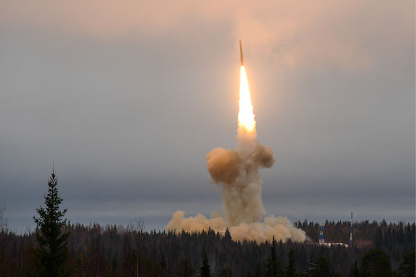 Пуск межконтинентальной баллистической ракеты "Тополь-М". Архивное фото