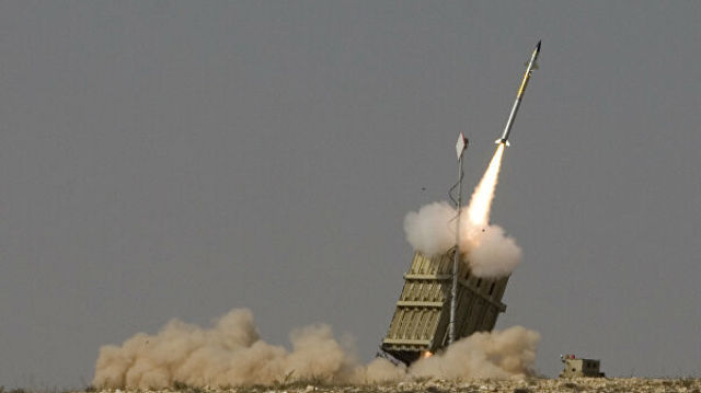 Пуск ракеты израильской системы ПРО "Железный купол"