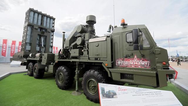 Пусковая установка зенитной ракетной системы С-350 «Витязь» на международном военно-техническом форуме «Армия-2019»