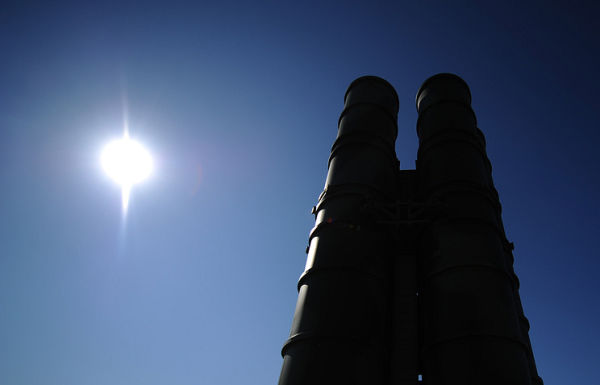 Пусковая установка зенитной ракетной системы комплекса С-400 "Триумф"