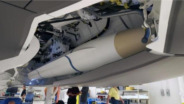 Ракета AARGM-ER во внутреннем отсеке истребителя F-35