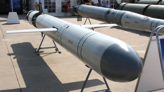 Ракета 3М-14Э для вооружения подводных лодок из состава интегрированной ракетной системы "Калибр-ПЛЭ"/Club-S предназначена для уничтожения наземных целей