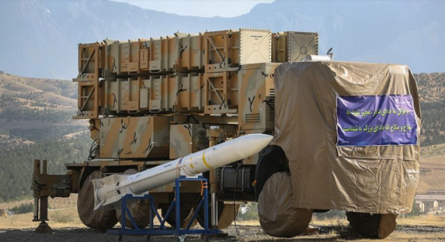 Ракета Khordad 15 и пусковая установка системы Khordad 15.