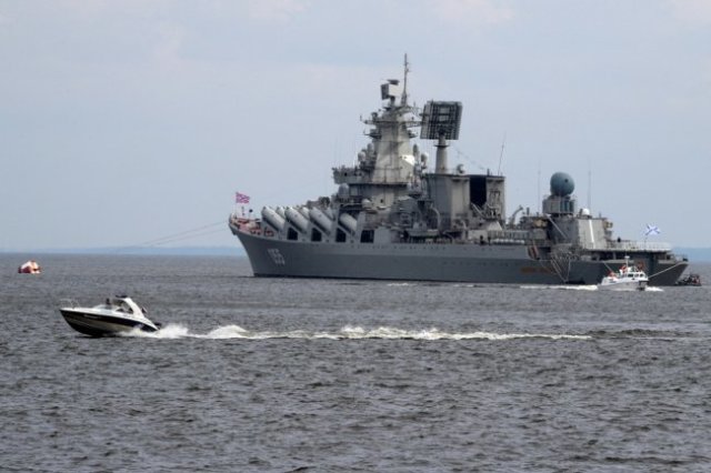 Ракетно-артиллерийский крейсер "Маршал Устинов" обладает сокрушительной противокорабельной мощью.