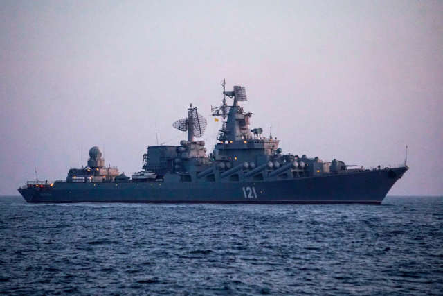 Ракетный крейсер "Москва" во время учений ВМФ России в Черном море, 2022 год