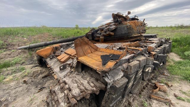 Разбитый танк ВСУ