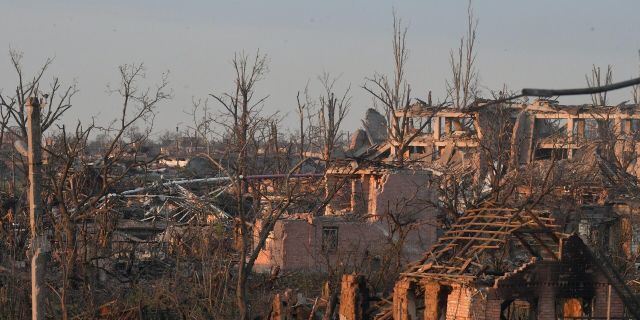Разрушенные здания в Артемовске