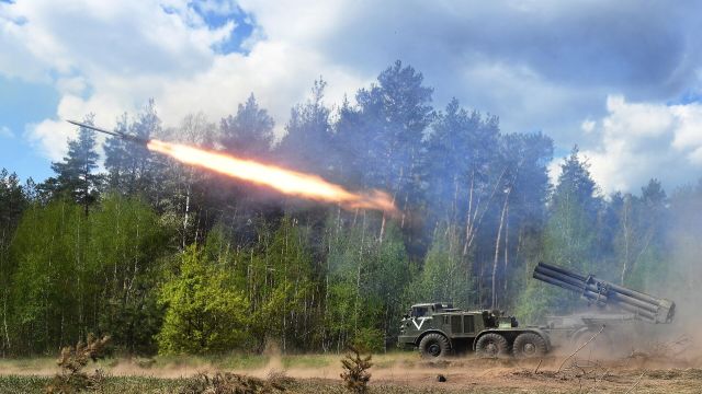 Реактивная система залпового огня "Ураган" Вооруженных сил России, задействованная в специальной военной операции на Украине