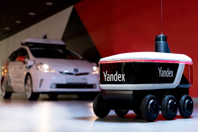 Роботы Яндекса привезут еду американским студентам