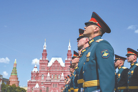 России необходима мобилизация всех ресурсов для обеспечения армии. Фото с сайта www.mvoku.mil.ru