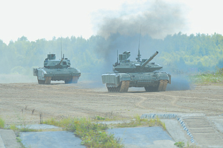 Российские танки «Армата» с необитаемой башней уже применяются на Украине. Хотя специалисты отмечают ряд их недостатков: необходимость дублирования и резервирования управления, недостаточный обзор. Фото Владимира Карнозова