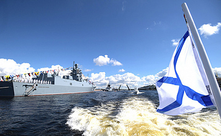 Российский Военно-морской флот играет исключительно важную роль в ответе на сегодняшние вызовы. Фото с сайта www.kremlin.ru