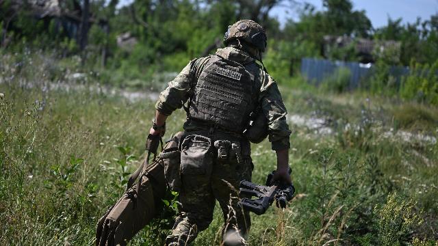 Российский военный в зоне СВО