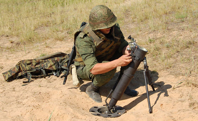 Российский 82-мм миномет 2Б25