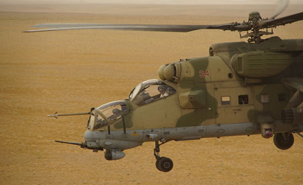 Российский военный вертолет в провинции Дейр-эз-Зор, Сирия