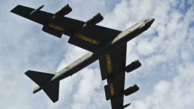 Самолет B-52H Stratofortres