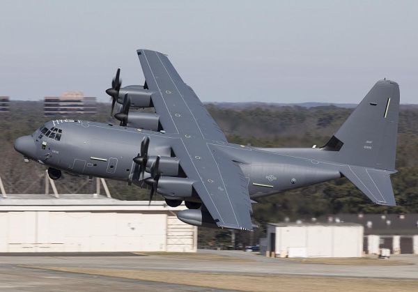 Самолет C-130J Super Hercules