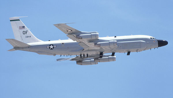 Самолет радиоэлектронной разведки ВВС США Boeing RC-135V Rivet Joint