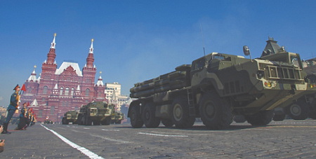 Самые мощные отечественные РСЗО «Смерч» на параде на Красной площади. Фото PhotoXPress.ru