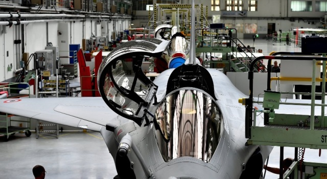 Сборка истребителей Rafale на предприятии французской компании Dassault Aviation в Мериньяке