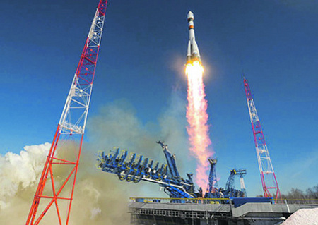 Сегодня совершенствование воздушно-космических вооружений особенно важно. Фото с сайта www.mil.ru