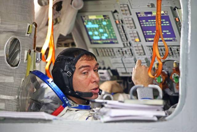 Сергей Волков во время тренировок в Центре подготовки космонавтов имени Ю.А. Гагарина, 7 августа 2015 года