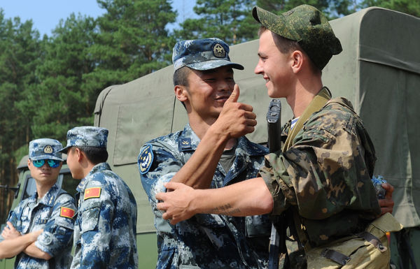 Военнослужащие ВС КНР и РФ