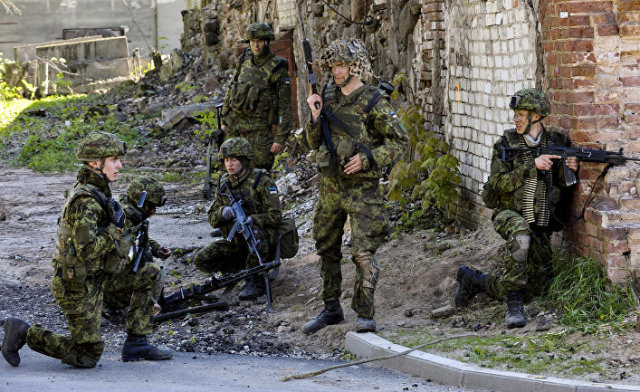 Силы обороны Эстонии совместно с союзниками НАТО во время военных учени