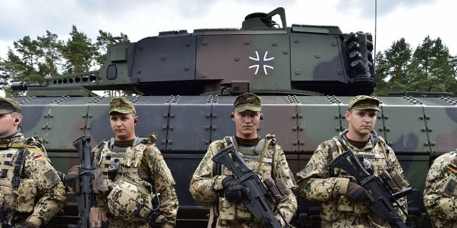 Солдаты танкового подразделения Бундесвера