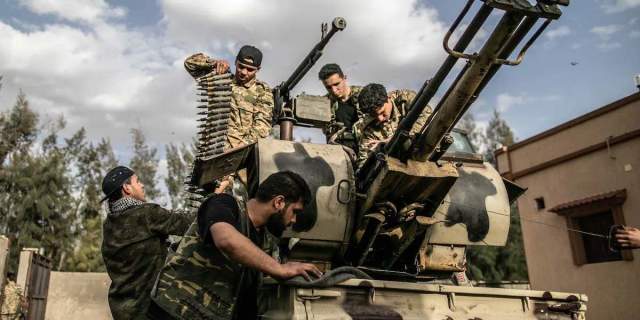 Солдаты войск правительства национального согласия Ливии