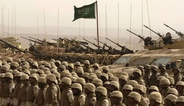 Солдаты и боевая техника армии Саудовской Аравии.