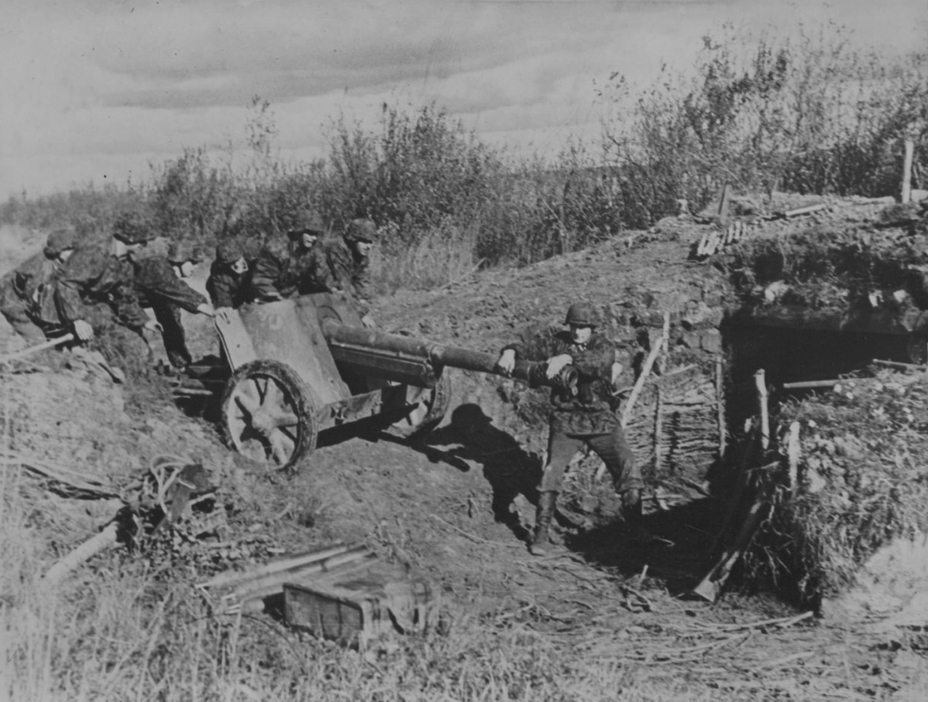 Сражение в прибалтике. Первый Прибалтийский фронт 1944 год. Прибалтийская стратегическая оборонительная операция 1941. Бои в Прибалтике 1941. Немцы в Прибалтике 1941.