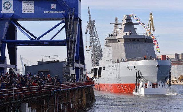 Спуск на воду патрульного корабля "Иван Папанин" в Санкт-Петербурге