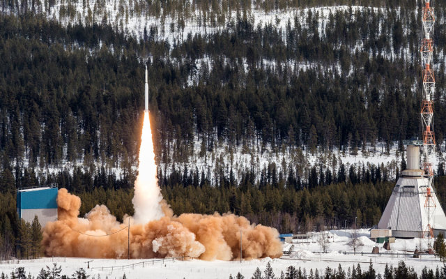 Старт миссии MAXUS 9 с полигона Эсрейндж в апреле 2017 года. Тяжелая геофизическая ракета на базе твердотопливного бустера Castor 4B подняла 575 килограмм научных инструментов на высоту более 700 километров