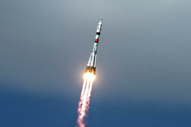 Старт ракеты-носителя «Союз-2.1а» с пилотируемым кораблем «Союз МС-16»